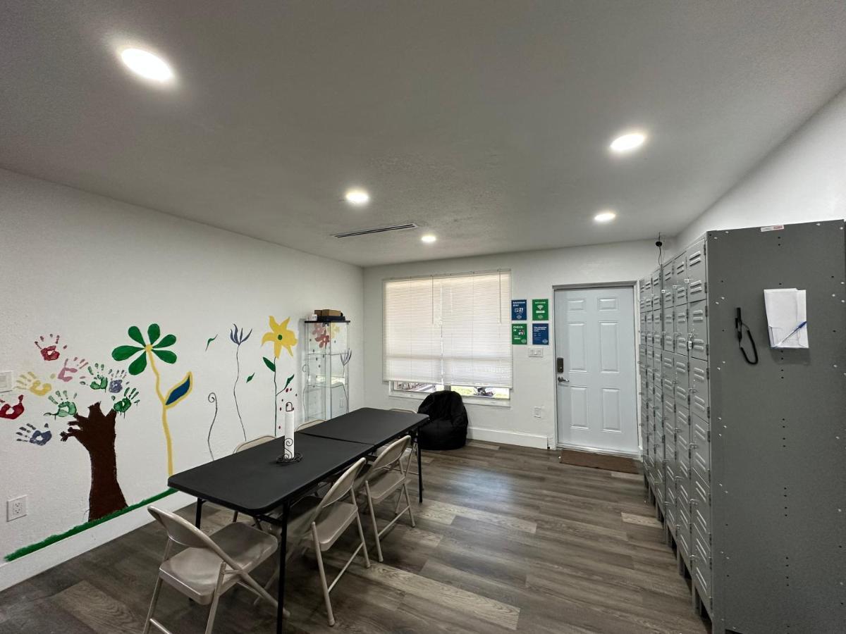 Wynwood Beds Hostel Miami Exterior photo