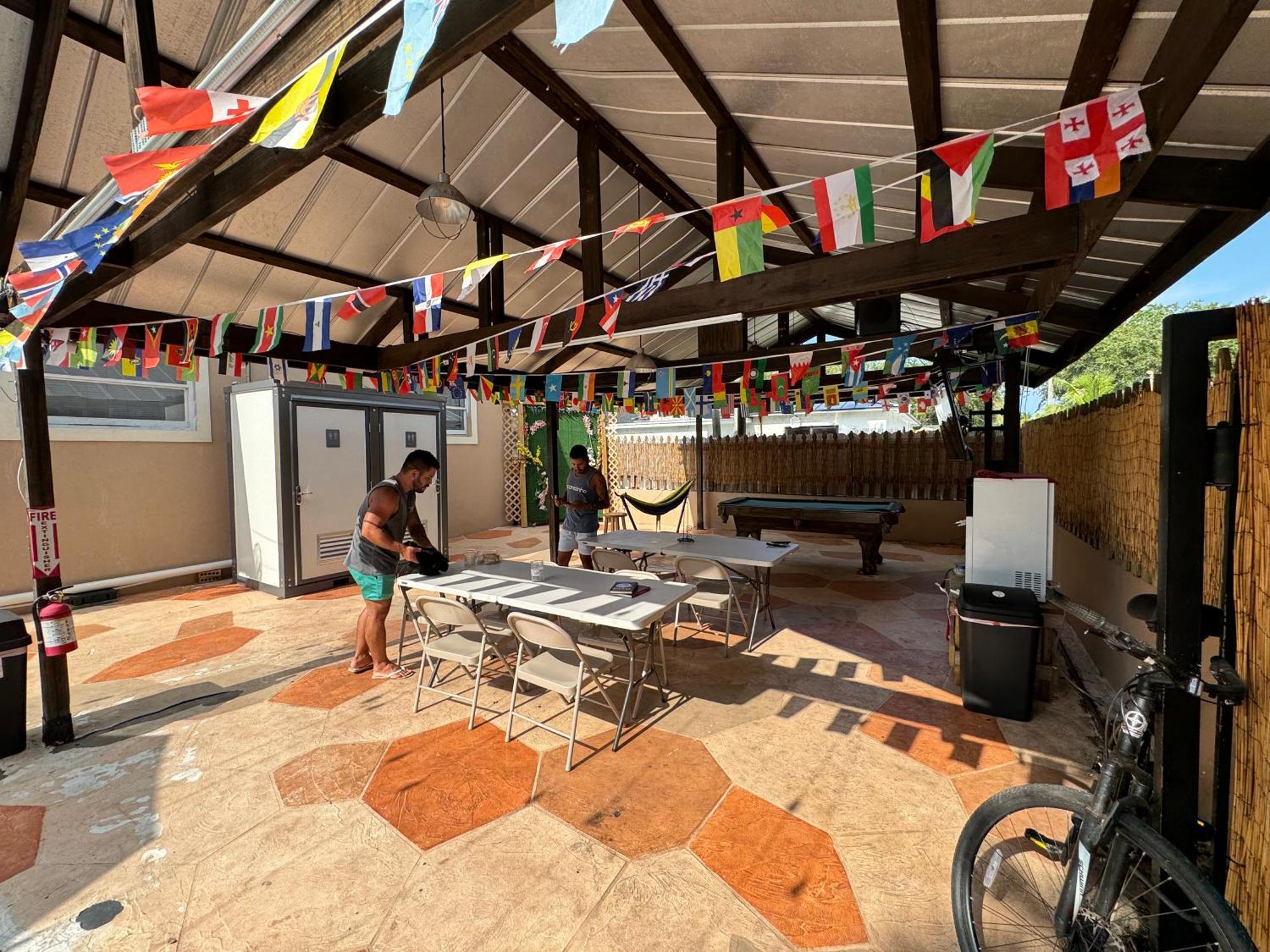 Wynwood Beds Hostel Miami Exterior photo